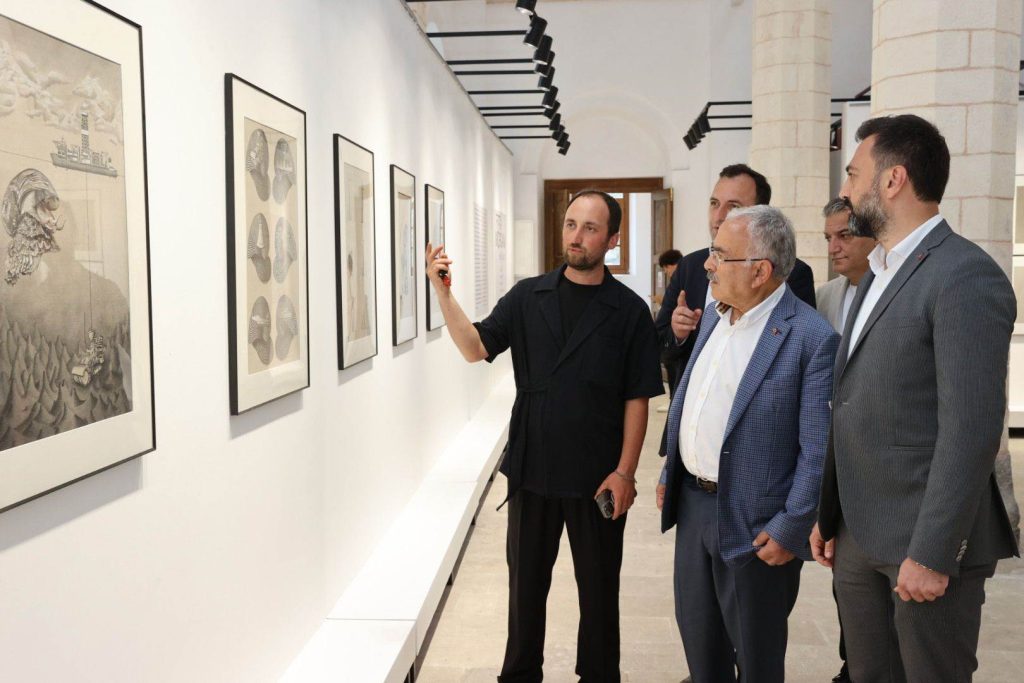 BAŞKAN GÜLER, SANATIN VE SANATÇININ YANINDA g3