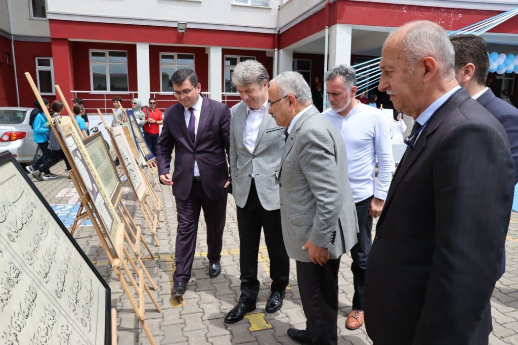 BAŞKAN HİLMİ GÜLER, LİSE ÖĞRENCİLERİ İLE BULUŞTU hi2