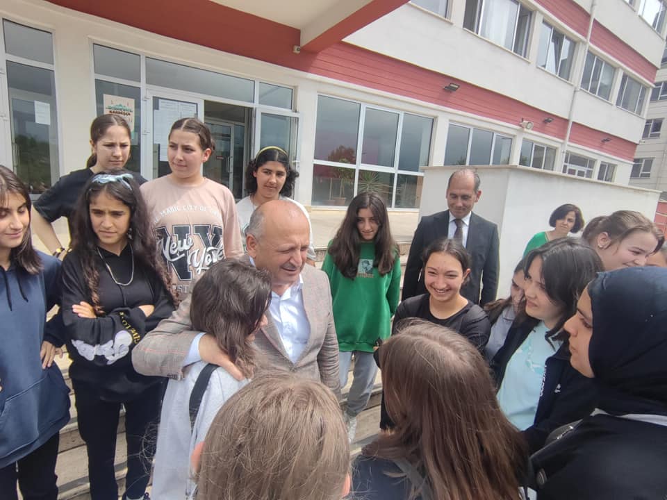 VALİ SONEL VE BAŞKAN TAVLI’DAN OKUL ZİYARETLERİ o1 1