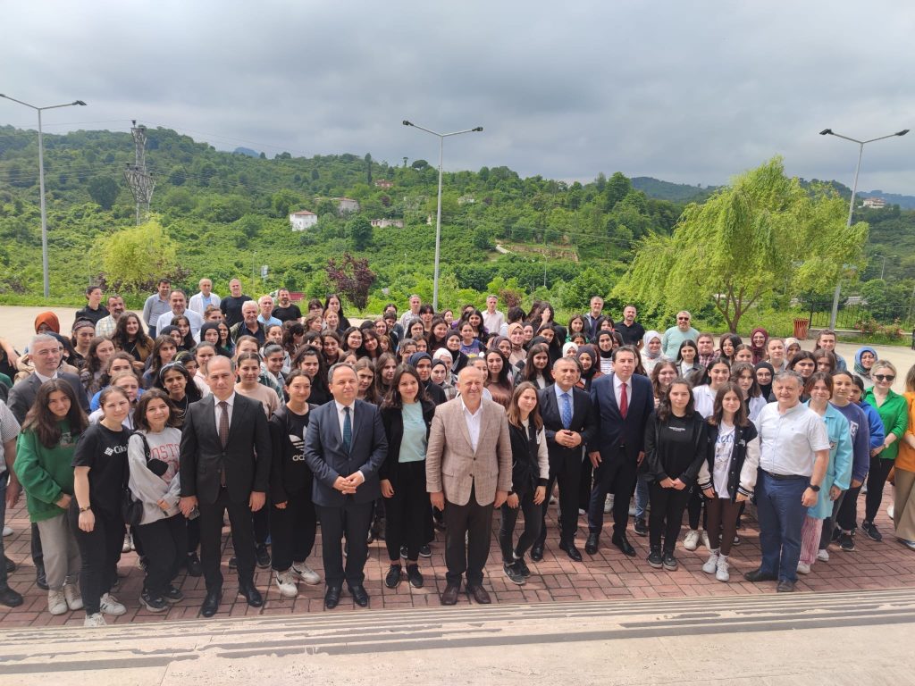VALİ SONEL VE BAŞKAN TAVLI’DAN OKUL ZİYARETLERİ o2 1