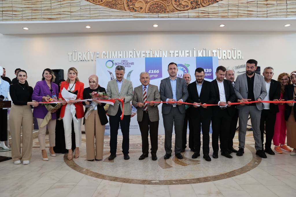 GÜN YÜZÜNE ÇIKAN YETENEKLER BU SERGİDE y 1