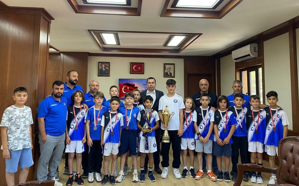 KAYMAKAM IŞIK, ŞAMPİYONLARI AĞIRLADI K 2
