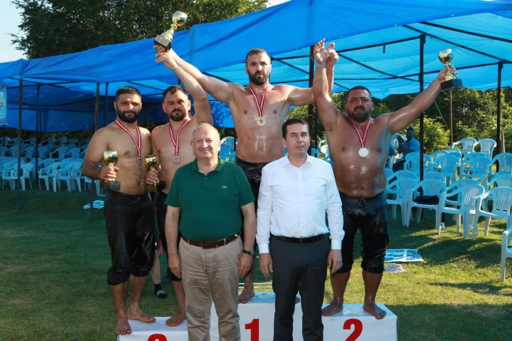 ÜNYE’DE PEHLİVANLAR ER MEYDANINA ÇIKTI P2