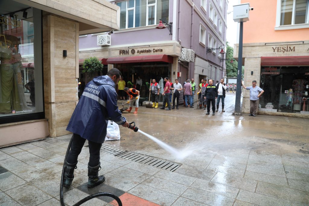 Ordu’da Selin İzleri Temizleniyor S3