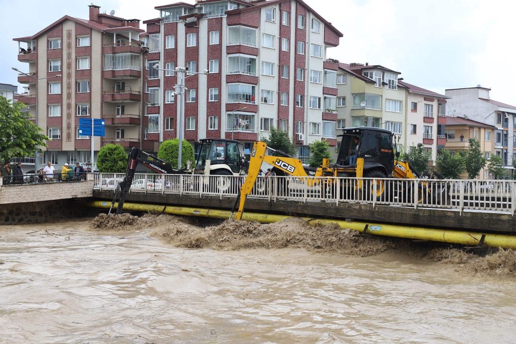 ORDU’DA SEL VE TAŞKINLARA KARŞIN ÖNLEMLER ARTIRILDI SEL1