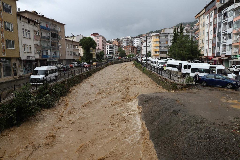 ORDU’DA SEL VE TAŞKINLARA KARŞIN ÖNLEMLER ARTIRILDI SEL2