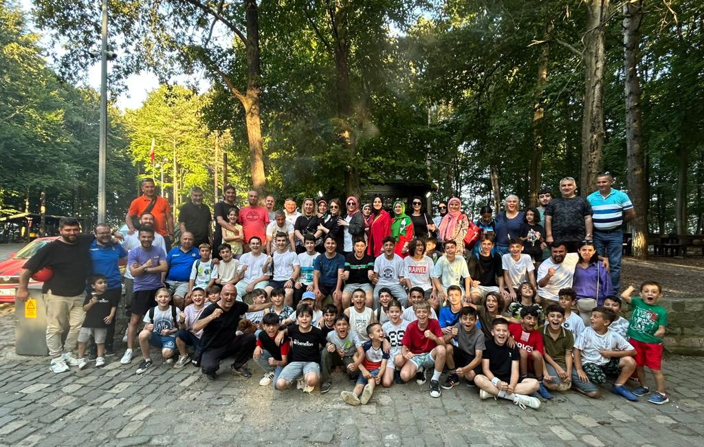ÜFK PİKNİKTE BULUŞTU U 1