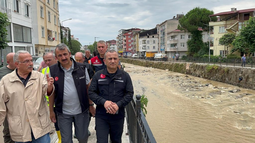 Selin Yol Açtığı Yaralar Sarılıyor V1