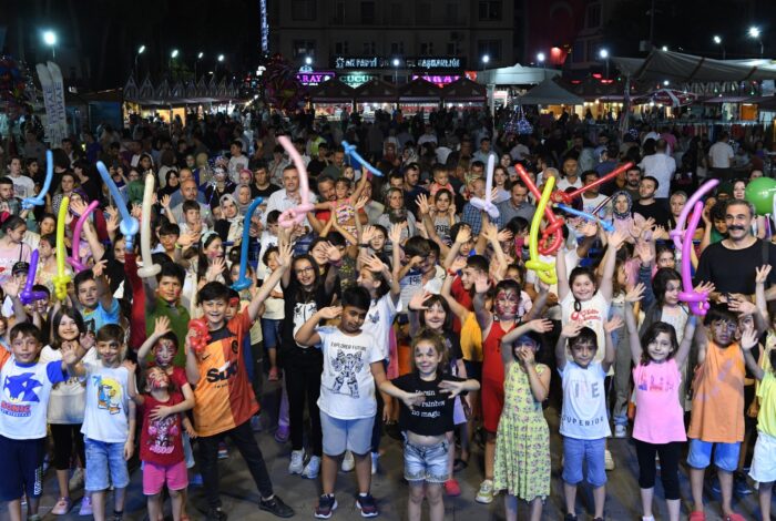 ÇOCUKLAR FESTİVALİN TADINI ÇIKARDI f