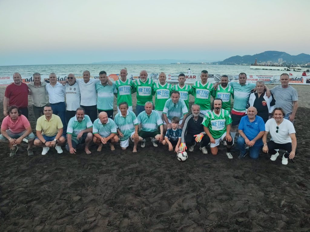 TÜRKİYE’NİN TEK MANYETİK KUM GECE FUTBOL TURNUVASI FİNAL YAPTI f2 3