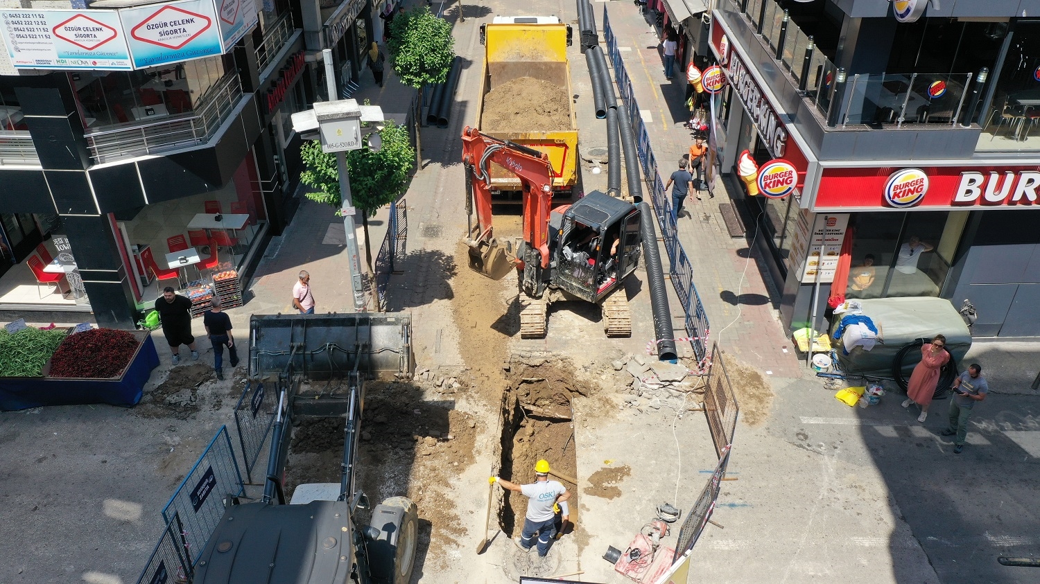 İSMET PAŞA CADDESİ’NDE DEĞİŞİM BAŞLIYOR SİZ BURAYI BİRDE YAPILINCA GÖRÜN