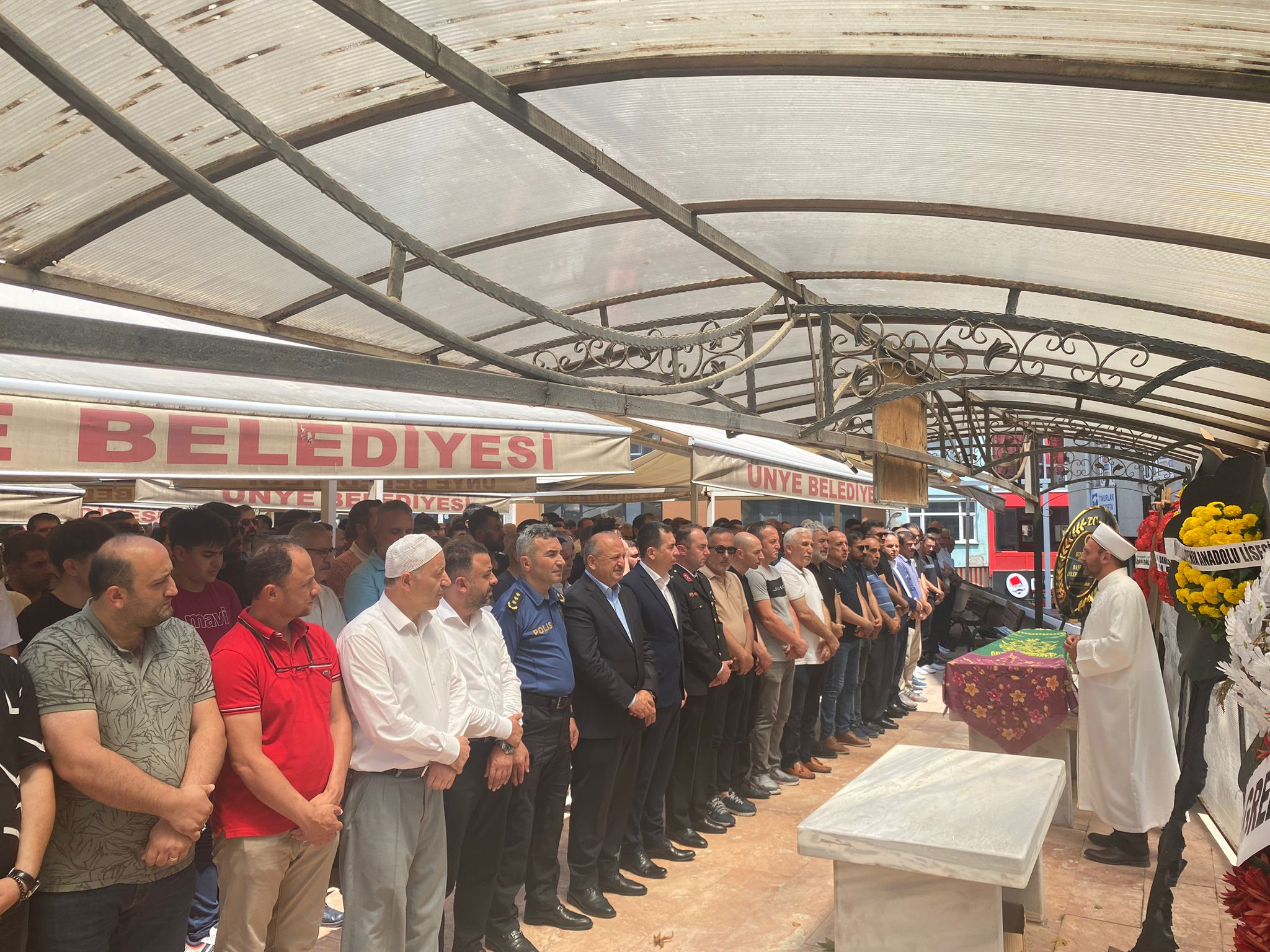 Bir süredir mücadele ettiği amansız hastalık sebebiyle önceki gün hayata