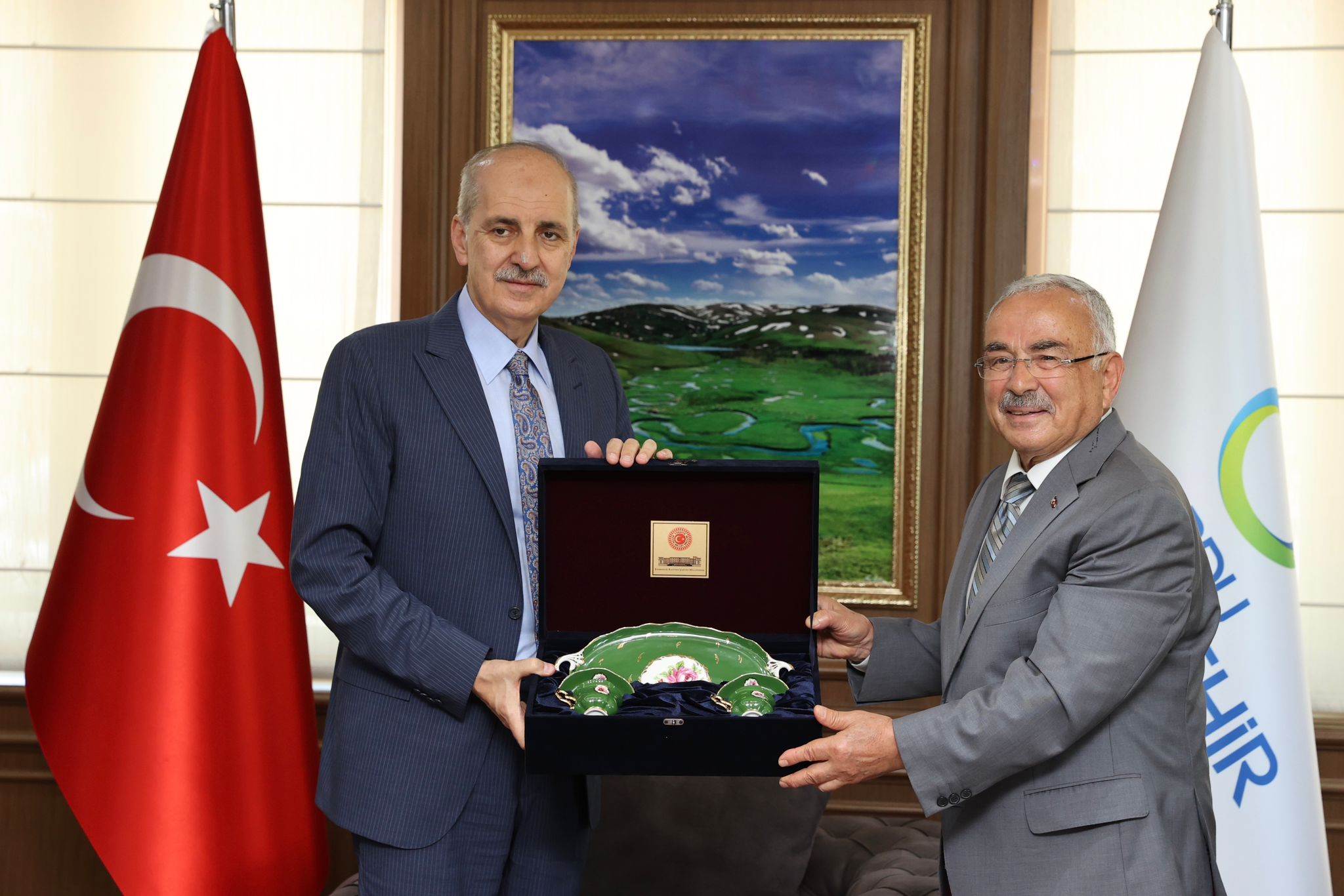 NUMAN KURTULMUŞ BÜYÜKŞEHİRDE Bir dizi ziyaret, inceleme ve açılışlara katılmak