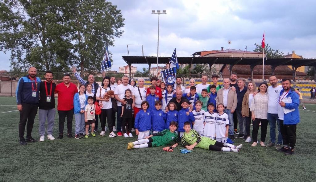 ÜNYE FUTBOL KULÜBÜ YARI FİNALDE! u 2