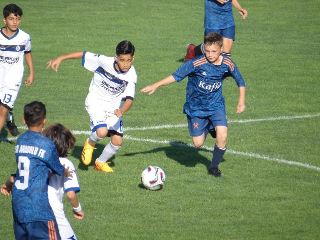 ÜNYE FUTBOL KULÜBÜ YARI FİNALDE! u1 2