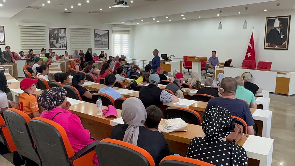 Vali Sonel, “Vatandaşlarımızın Yüzündeki Tebessümün Sebebi Olmak İçin Gayret Ediyoruz” v 2