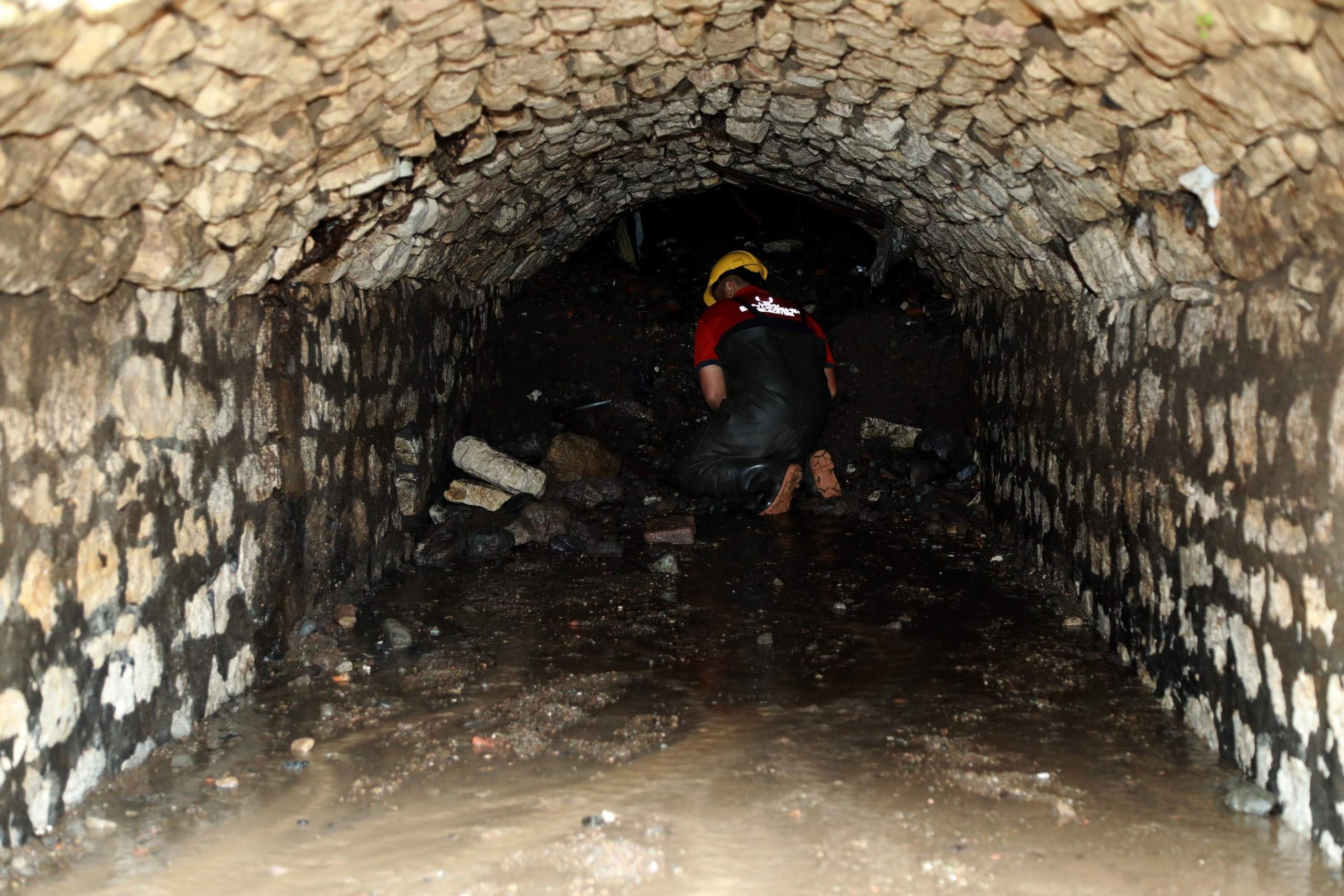 TIKANAN DERE YATAKLARI TEMİZLENİYOR Altınordu’da 8-9 Temmuz tarihleri arasında aşırı