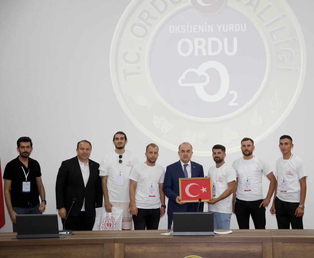 “AnadoluyuzBİZ Projesi” Kapsamında Kilis’ten Ordu’ya Gelen Öğrenciler, Vali Erol’u Ziyaret Etti a2