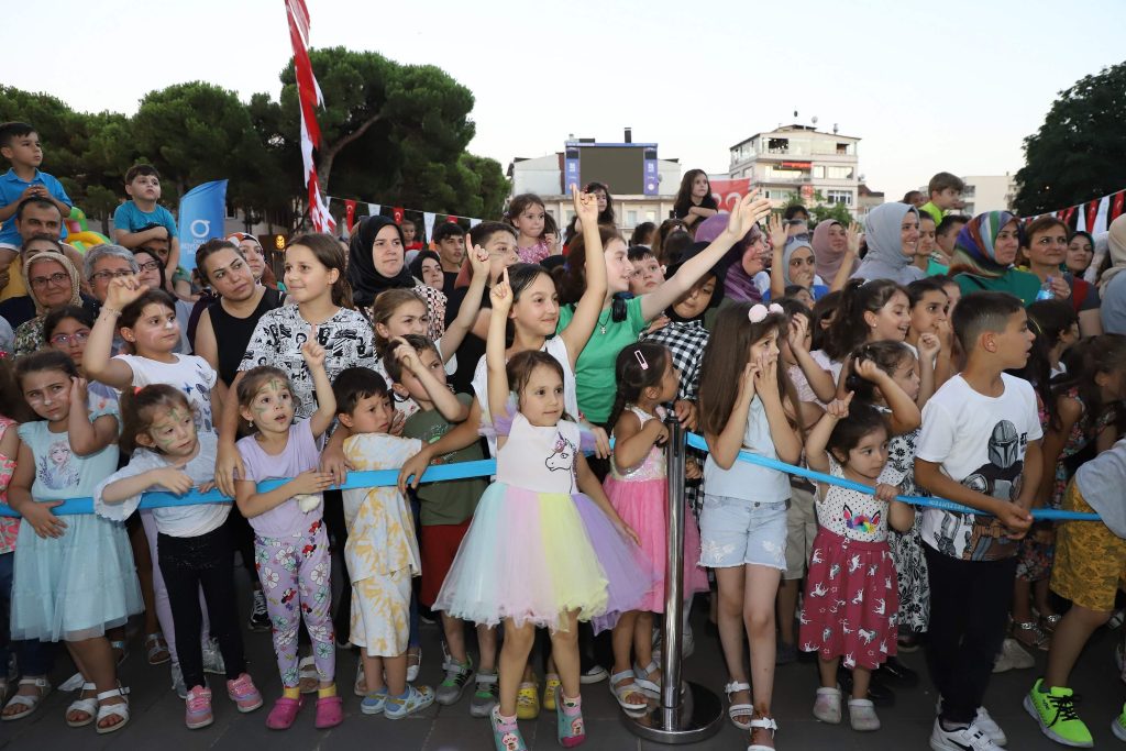 BAYRAM GİBİ ŞENLİK ba1