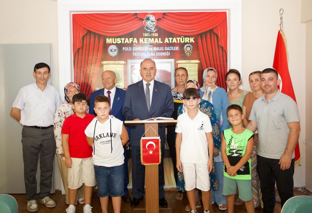 Vali Erol, Şehit Ailelerini ve Gazileri Ziyaret Etti g 4