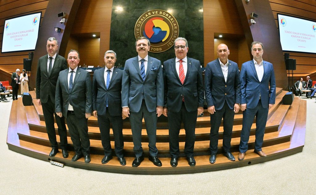 AKAR’A, TÜRKİYE ODALAR VE BORSALAR BİRLİĞİNDE GÖREV VERİLDİ i 3