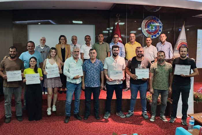 ÜNYE BELEDİYESİ’NDEN “SÜS BİTKİLERİ YETİŞTİRİCİLİĞİ VE ISLAHI” KONULU KONFERANS image 3