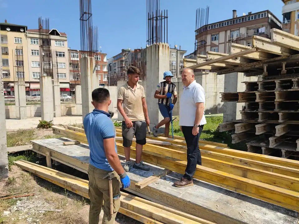 Ünye Kültür Merkezi inşaat çalışmalarına yeniden başlandı. İnşaat çalışmaları nedeniyle
