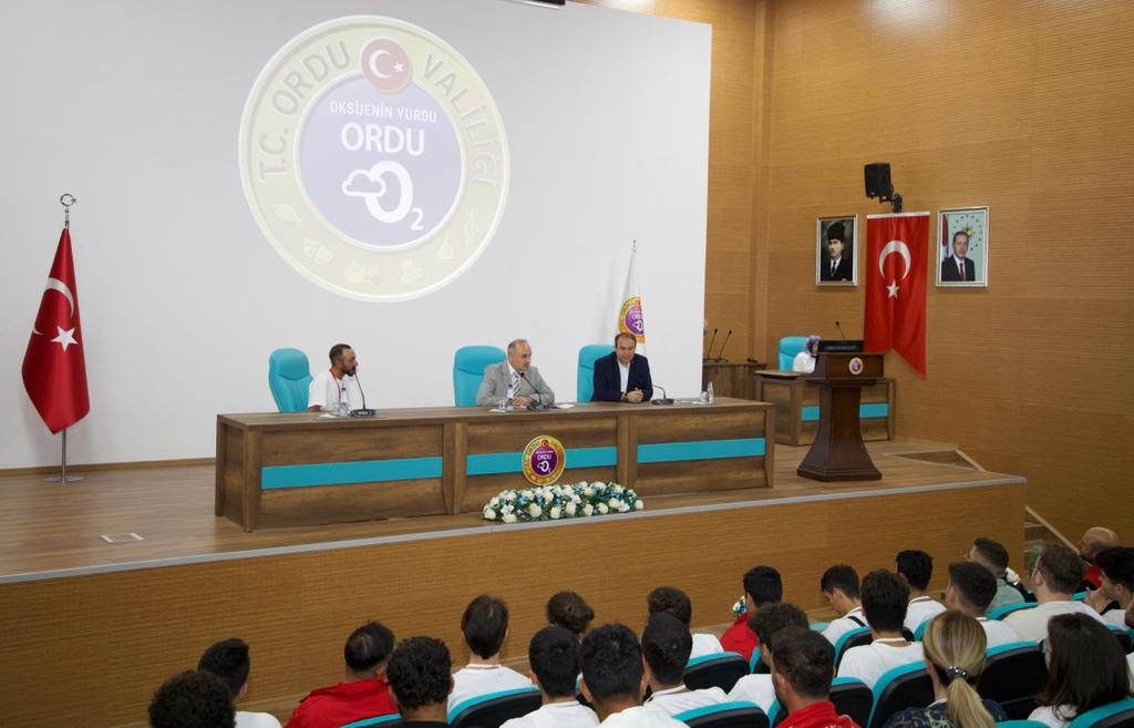 Kayserili Öğrenciler, Vali Erol’u Ziyaret Etti o 2