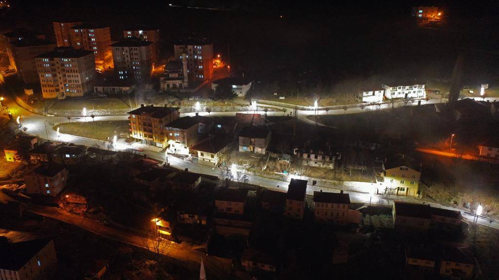 İLÇELER AYDINLANIYOR s1