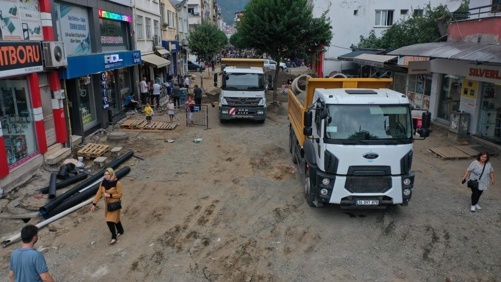ALTINORDU’NUN YENİ AÇIK AVM’Sİ A2