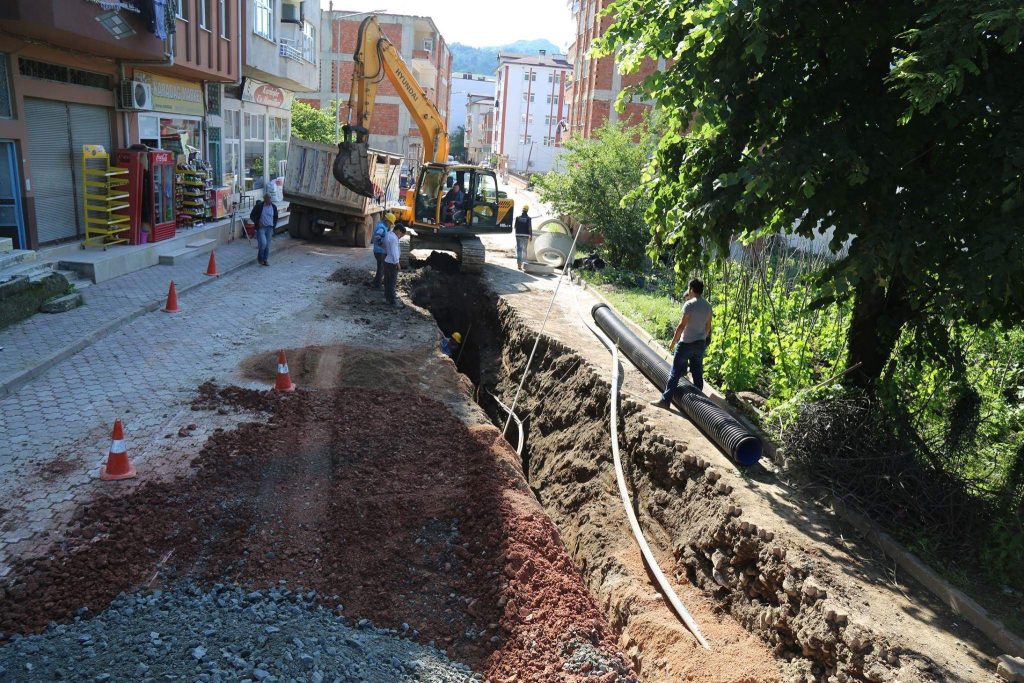 ÇATALPINAR’DA BİRÇOK MAHALLE ASFALT VE BETON YOLA KAVUŞTU C 2