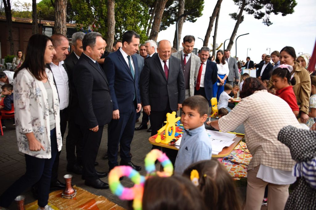 BAŞKAN TAVLI, “EĞİTİM DÖNEMİNDE GENÇLERİMİZİN HER ZAMAN YANINDAYIZ” E6