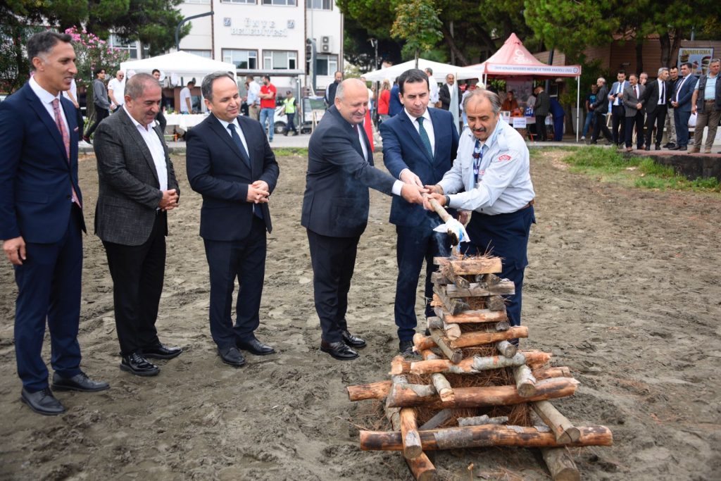 BAŞKAN TAVLI, “EĞİTİM DÖNEMİNDE GENÇLERİMİZİN HER ZAMAN YANINDAYIZ” E9