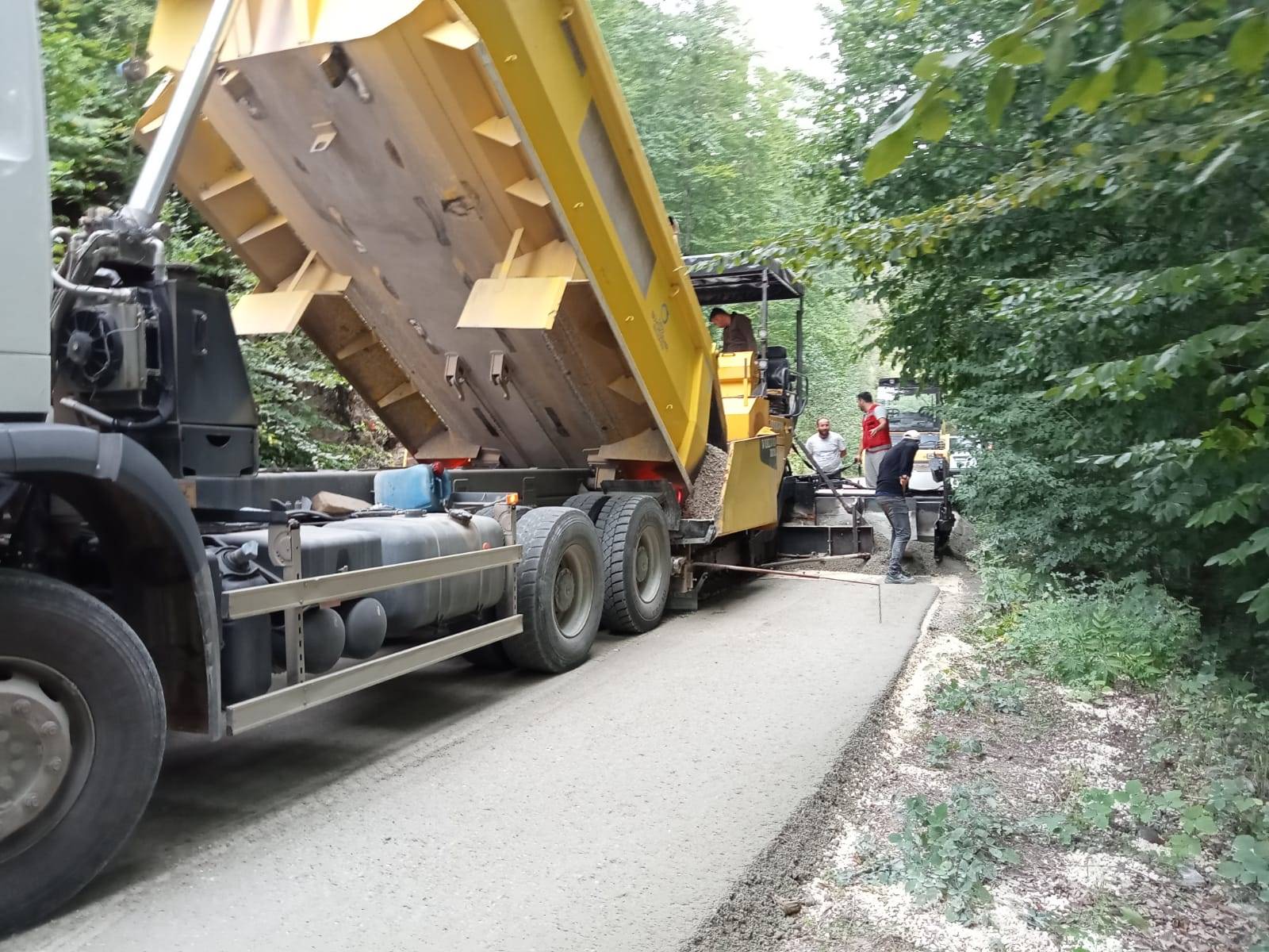 BÜYÜKŞEHİR ORDU’NUN ULAŞIM SORUNLARINI ÇÖZÜYOR AKKUŞ’TA 20 KİLOMETRE UZUNLUĞUNDAKİ GRUP