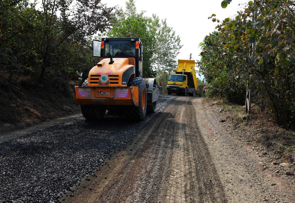 Ulubey’de 4 Mahalleyi Birbirine Bağlayan Yol Asfaltlandı h1 2