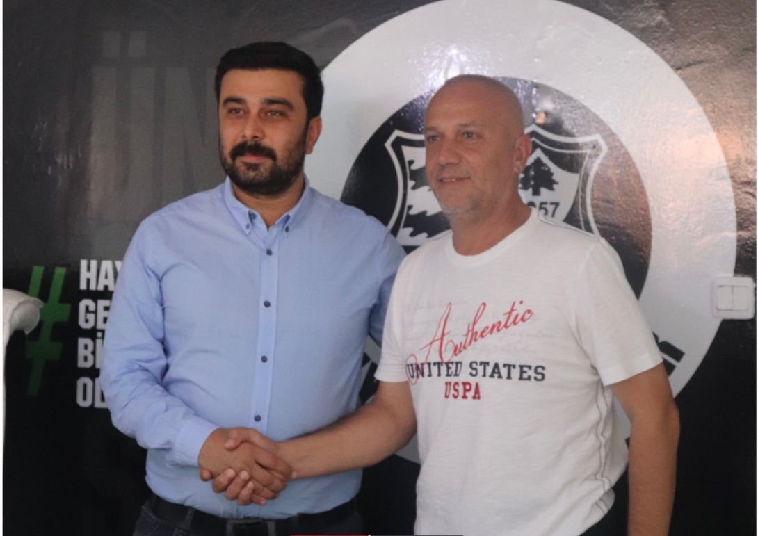 Ünye 1957 Spor’da 2023-2024 yılı yönetiminin ardından teknik direktörü de
