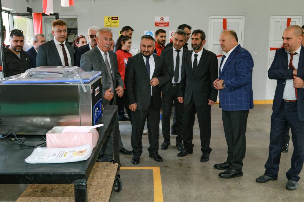 BAŞKAN TAVLI, “CAN DOSTLARIMIZA MAMA ÜRETİM TESİSİMİZ HAYIRLI OLSUN” SO6
