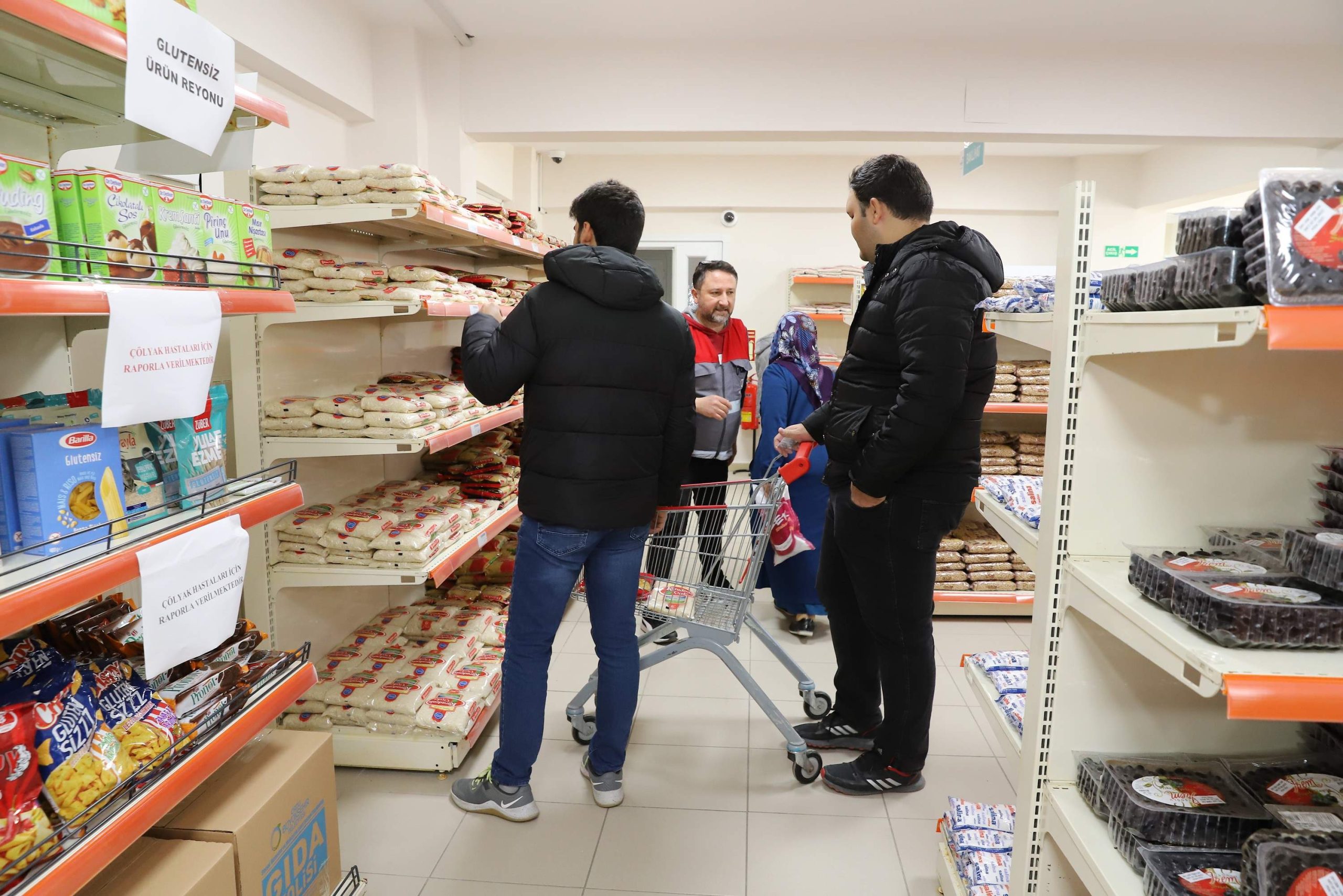 BÜYÜKŞEHİRDEN ÜNİVERSİTE ÖĞRENCİLERİNE DESTEK DEVAM EDİYOR Ordu Büyükşehir Belediyesi hayata