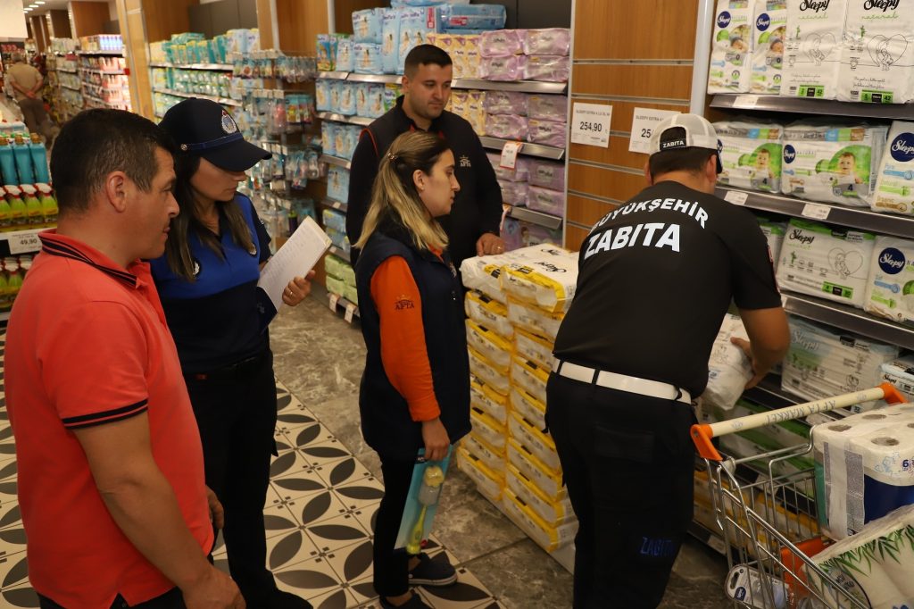 BÜYÜKŞEHİR ZABITADAN MARKET DENETİMİ ZA