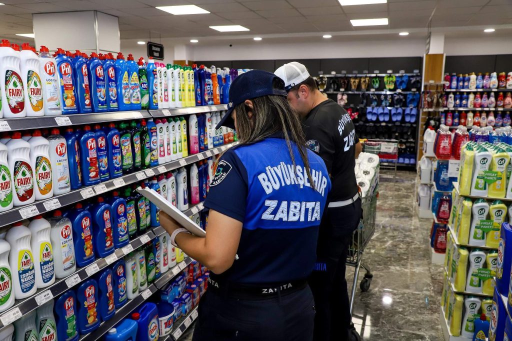 BÜYÜKŞEHİR ZABITADAN MARKET DENETİMİ ZA1