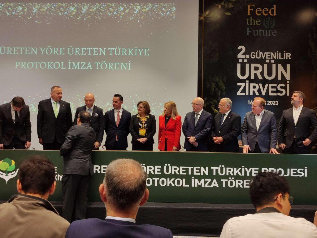 BAŞKAN GÜLER’E 3 ÖDÜL BİRDEN b1