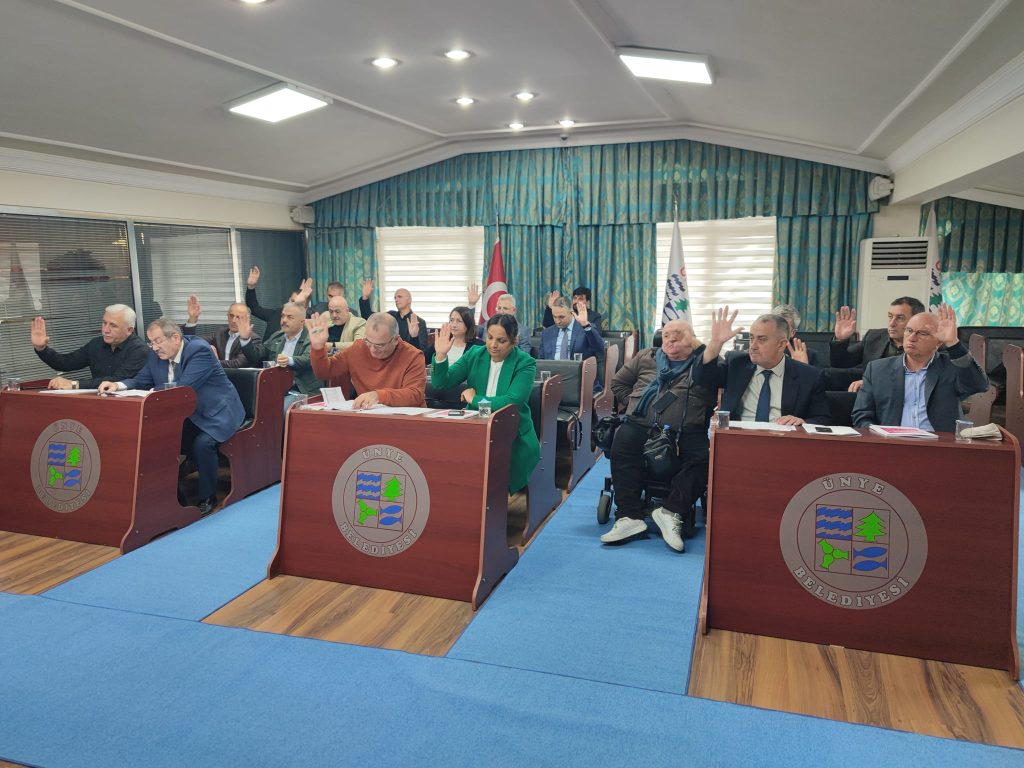 ÜNYE BELEDİYE MECLİSİ 2024 YILI GELİR-GİDER BÜTÇESİNİ GÖRÜŞTÜ bu1 3
