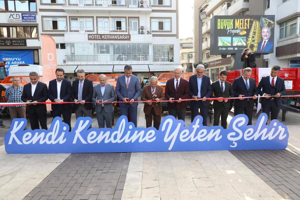 BAŞKAN GÜLER: “ORDU’DA EZBERLERİ BOZUYORUZ” ez2