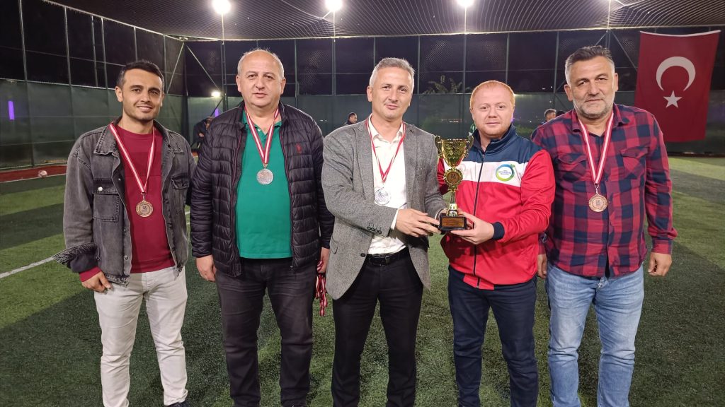 YÜZÜNCÜ YIL KUPASI SAHİBİNİ BULDU ku3