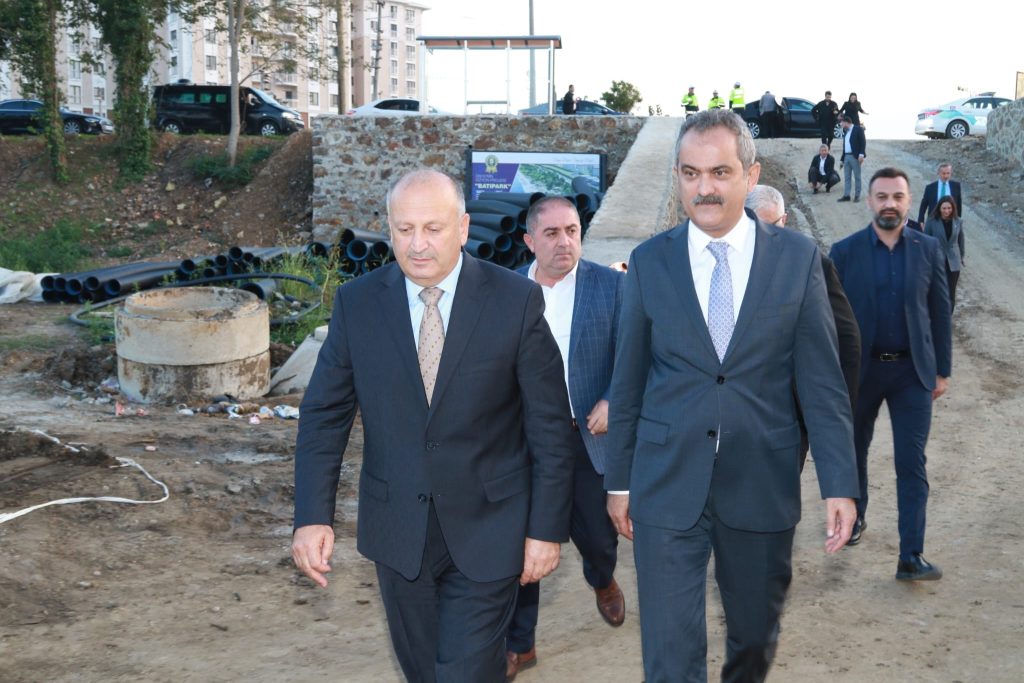 MİLLETVEKİLİ ÖZER, ÜNYE’DE DEVAM EDEN YATIRIMLARI YERİNDE İNCELEDİ mi5