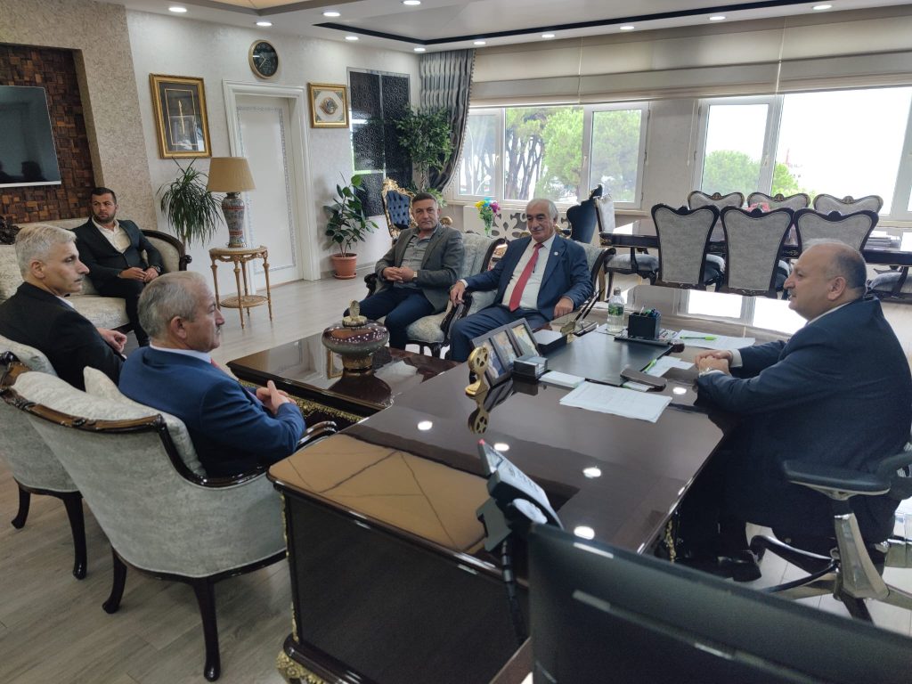 BAŞKAN TAVLI, “MUHTARLARIMIZLA BİRLİKTE MAHALLELERİMİZE HİZMET SUNUYORUZ” mu3