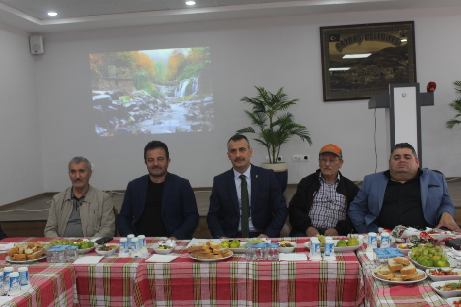Başkan Semiz, Çaybaşı’nda hayata geçirdikleri projeleri anlattı. sem2