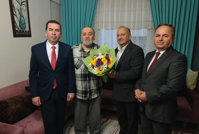 BAŞKAN TAVLI’DAN ÖĞRETMENLER GÜNÜ’NDE ANLAMLI ZİYARET O 6