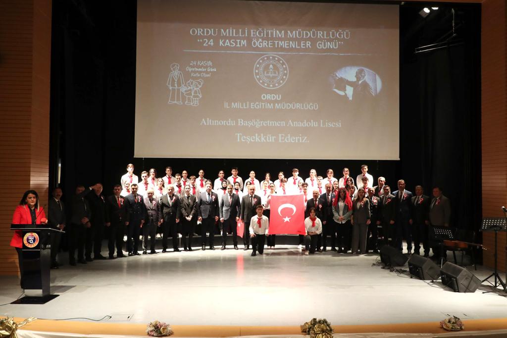 Öğretmenler Günü Düzenlenen Programlarla Kutlandı OG2