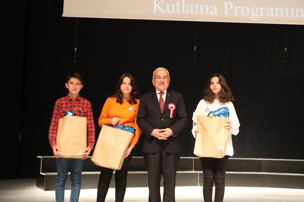 Öğretmenler Günü Düzenlenen Programlarla Kutlandı OG3